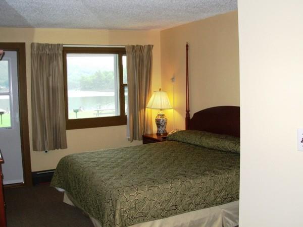 Red Carpet Inn On The Lake - オニオンタ 部屋 写真