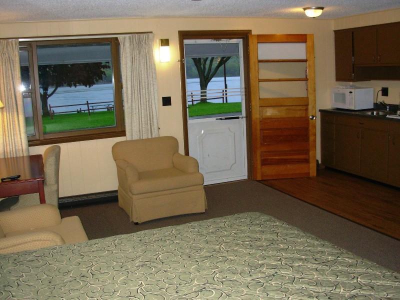 Red Carpet Inn On The Lake - オニオンタ 部屋 写真